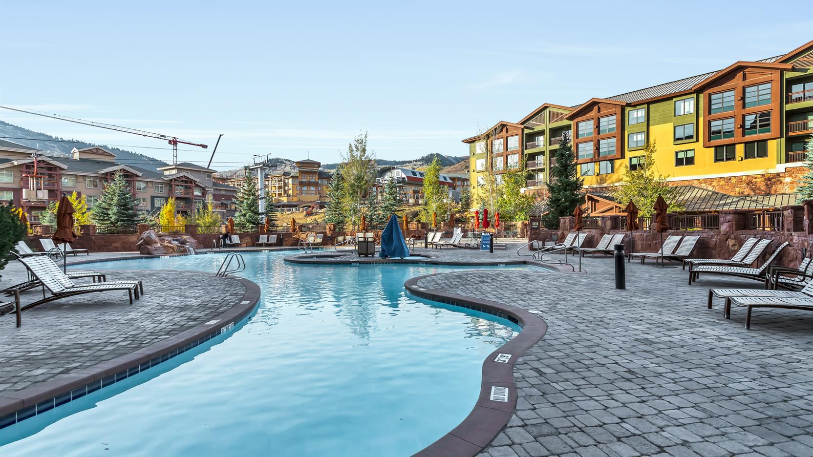 Grand Summit Drive Lofty Living